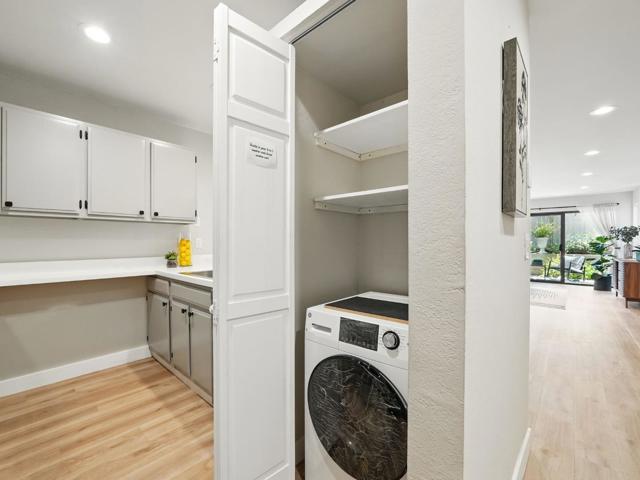 1685 Bayridge Way, San Mateo CA: https://media.crmls.org/mediaz/2d8eab46-a019-4d95-9f45-6cf1e6b3b287.jpg