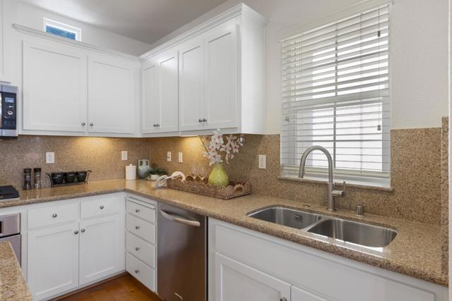 211 Okeefe Way, Mountain View CA: https://media.crmls.org/mediaz/2d8f5790-236d-4d76-9c35-e0e39236fb8a.jpg