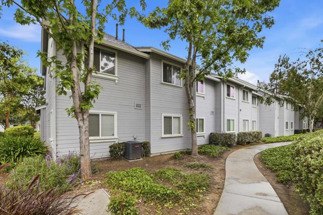 414 Shadowgraph Drive, San Jose CA: https://media.crmls.org/mediaz/2d8f9d39-df97-478d-ade9-d768bd19a038.jpg