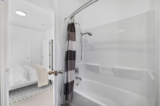 38930 Lemongrass Way, Newark CA: https://media.crmls.org/mediaz/2d8fb4ea-8eb7-4012-a6dc-228cdb9e9dd5.jpg