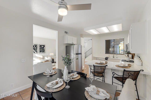 4153 Brookcrest Court, Moorpark CA: https://media.crmls.org/mediaz/2d90ae92-30f5-415c-8c95-42603d6881e3.jpg