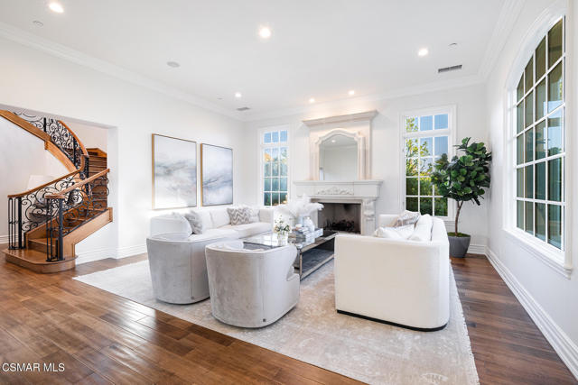29475 Malibu View Court, Agoura Hills CA: https://media.crmls.org/mediaz/2d91385e-67b6-4945-996b-b95a2bc1a9fa.jpg