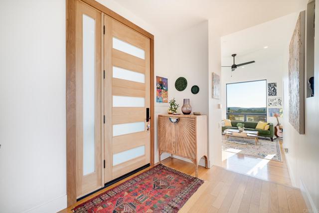 403 Black Canyon Place, Ramona CA: https://media.crmls.org/mediaz/2d918bc6-e120-4439-b6ee-e3dc447d06e0.jpg