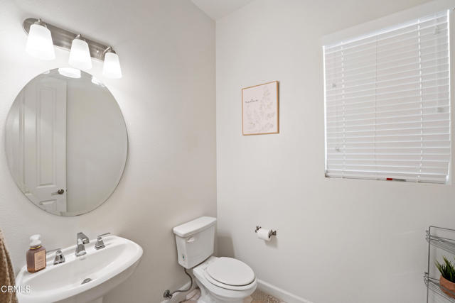 1521 Thorpe Trail, Oxnard CA: https://media.crmls.org/mediaz/2d927ed9-42d8-4367-ae50-b7564eecd3e2.jpg