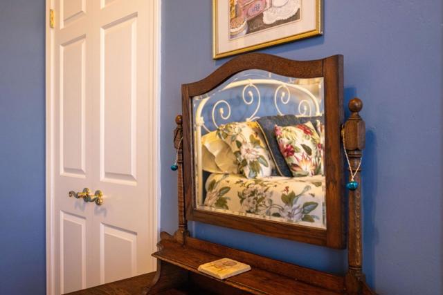 Image 33 of 62 For 393 Stage Road