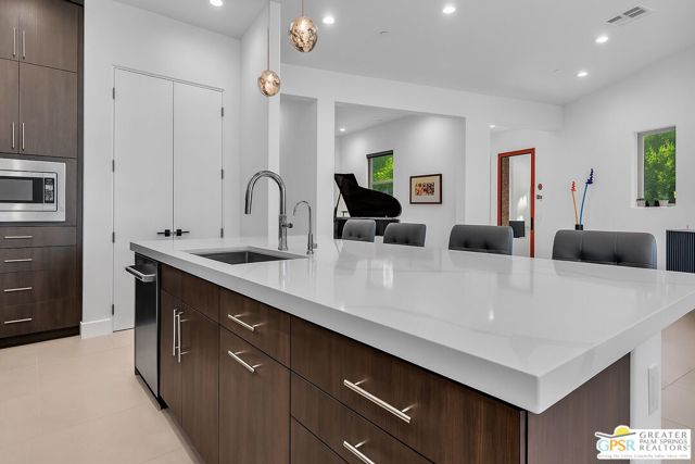 4321 Lumina Way, Palm Springs CA: https://media.crmls.org/mediaz/2d92be88-4410-4b49-a40e-1f2e067d0b22.jpg