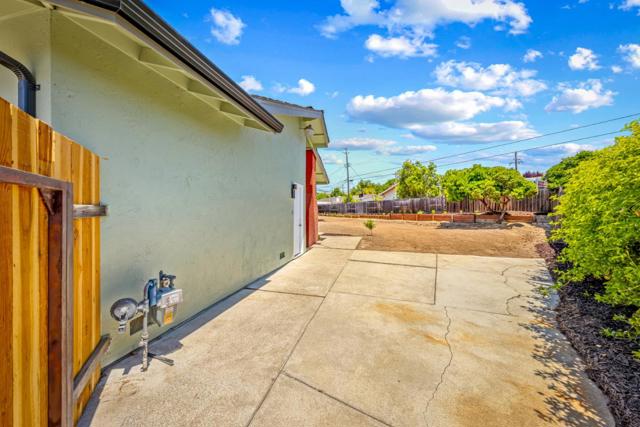 2733 Suisun Avenue, San Jose CA: https://media.crmls.org/mediaz/2d92ca48-3b44-4220-9deb-a5c3f64dd5e2.jpg