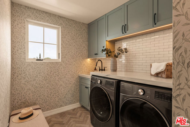 8363 Stewart Avenue, Los Angeles CA: https://media.crmls.org/mediaz/2d931131-29d6-4fe6-8bef-97df83f64db9.jpg