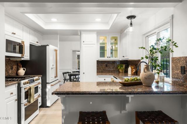 Detail Gallery Image 15 of 70 For 738 Capitan St, Thousand Oaks,  CA 91320 - 6 Beds | 4 Baths