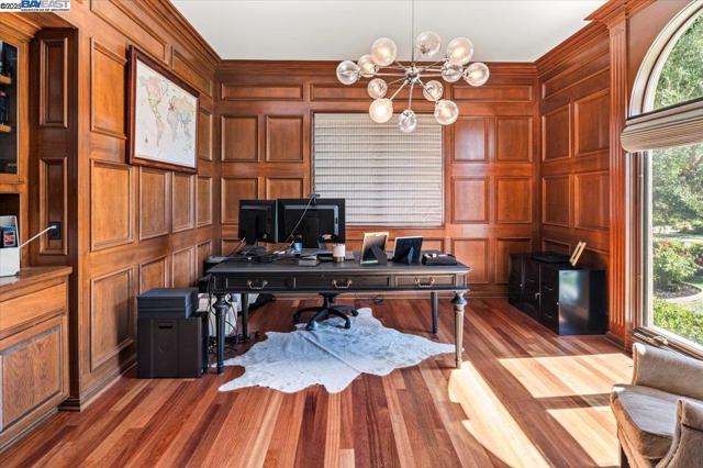 1137 Via Di Salerno, Pleasanton CA: https://media.crmls.org/mediaz/2d93628e-a804-464d-b1d5-5ea847cbfdb8.jpg