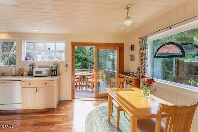 Detail Gallery Image 8 of 25 For 44561 Gordon Ln, Mendocino,  CA 95460 - 3 Beds | 2 Baths