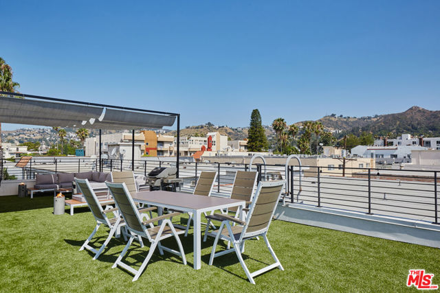 1337 N Fuller Avenue, Los Angeles CA: https://media.crmls.org/mediaz/2d947f6d-4a68-410a-ba6a-b215f43e0c70.jpg