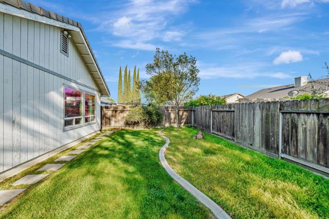 1519 Tamara Court, Escalon CA: https://media.crmls.org/mediaz/2d952297-27b3-4be2-868c-b1cdd70689a8.jpg