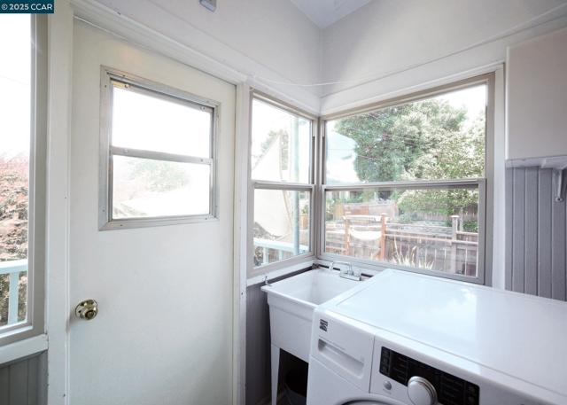 1331 Court Street, Martinez CA: https://media.crmls.org/mediaz/2d96f682-11f5-406c-81ef-213443d6721c.jpg