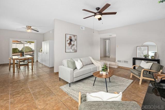 10190 Madrid Way, Spring Valley CA: https://media.crmls.org/mediaz/2d97e6f7-eaf6-4e97-ac10-dda0fea3eef6.jpg