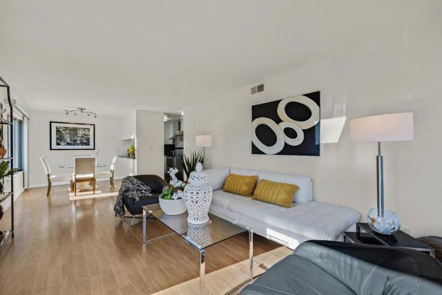 688 Mariners Island Boulevard, San Mateo CA: https://media.crmls.org/mediaz/2d980437-13ae-4bb5-94f7-7a0f95f6c46d.jpg
