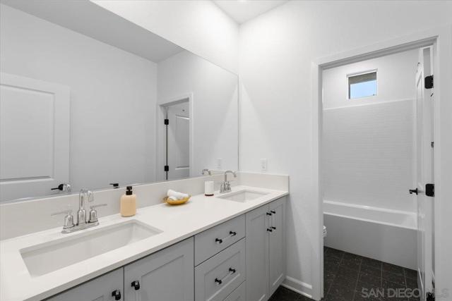 1457 Natalia Court, Escondido CA: https://media.crmls.org/mediaz/2d988328-e336-497a-bea2-82d2600baafa.jpg