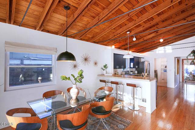 Detail Gallery Image 7 of 42 For 3363 Hollydale Dr, Los Angeles,  CA 90039 - 3 Beds | 3/1 Baths