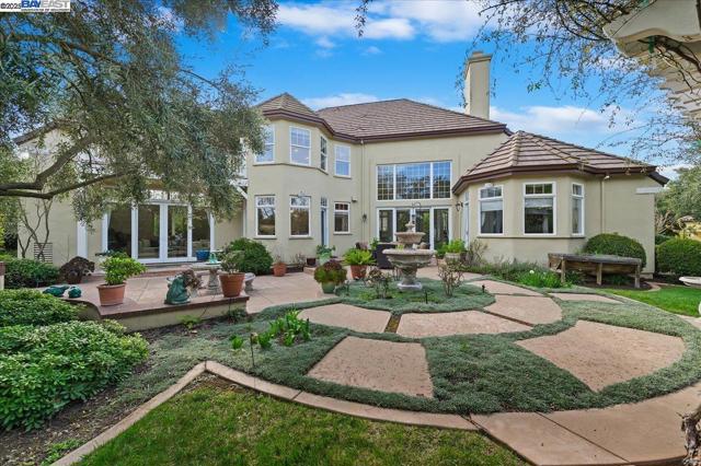 2434 Pomino Way, Pleasanton CA: https://media.crmls.org/mediaz/2d99156e-4019-418f-b549-93ad84cac10a.jpg