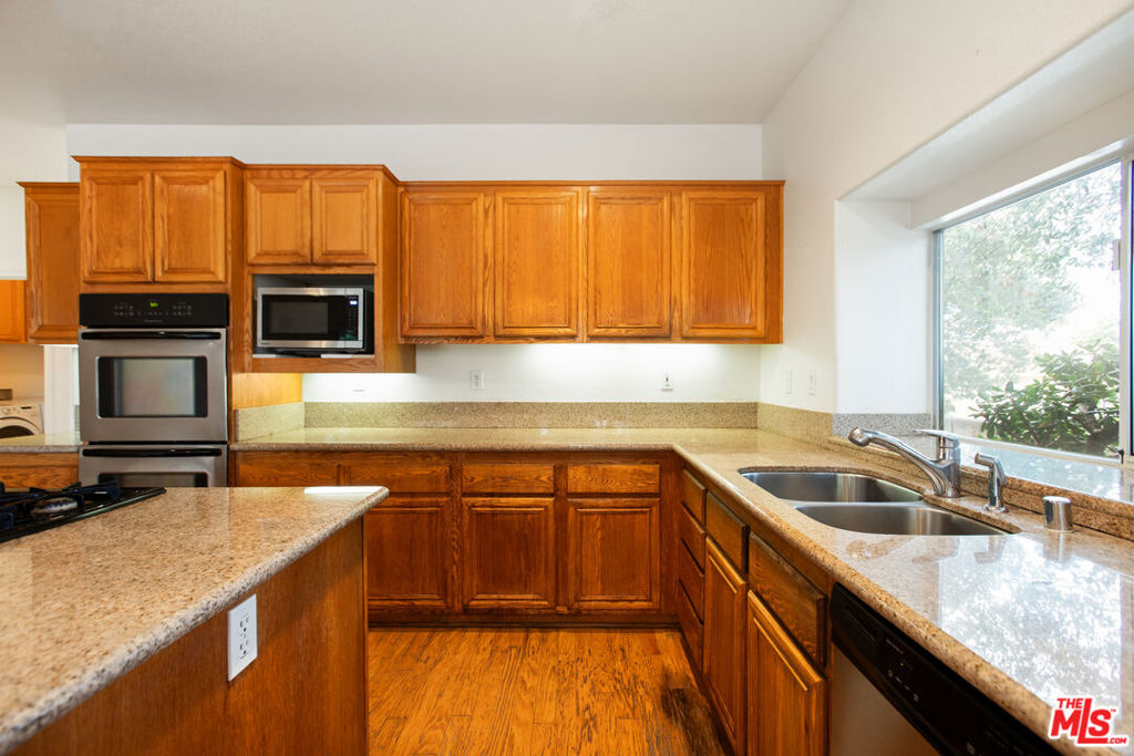 MLS #25589135 image #9