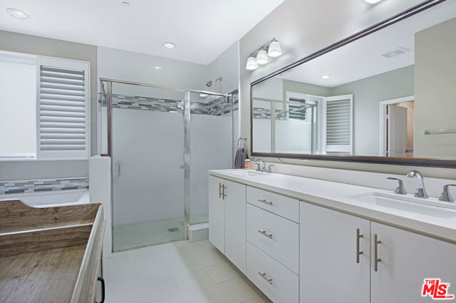 12875 Runway Road Road, 2 photo 13