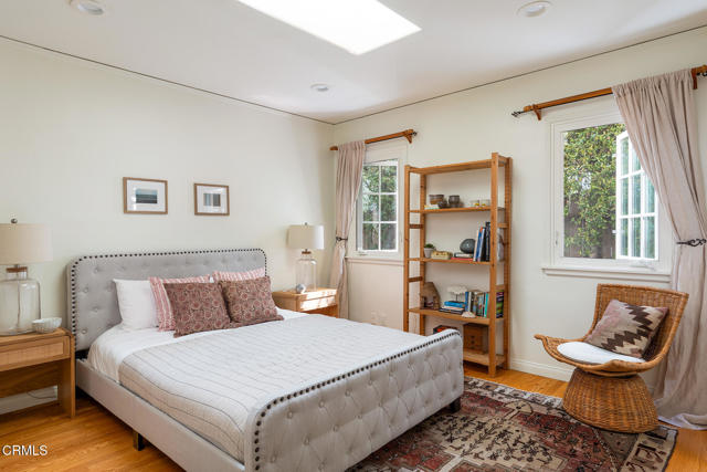394 S Bonnie Avenue, Pasadena CA: https://media.crmls.org/mediaz/2d9a1a28-07d1-46d3-a01a-ed0b2c520c9b.jpg