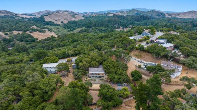 37 Vista Drive, Salinas CA: https://media.crmls.org/mediaz/2d9be964-862a-4b99-bd32-6908473d12f9.jpg
