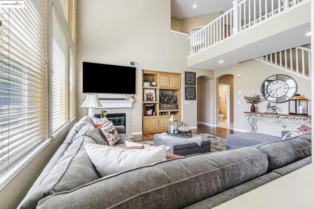 2480 Stanford Way, Antioch CA: https://media.crmls.org/mediaz/2d9c60b0-e924-405d-b55c-12e20235052d.jpg
