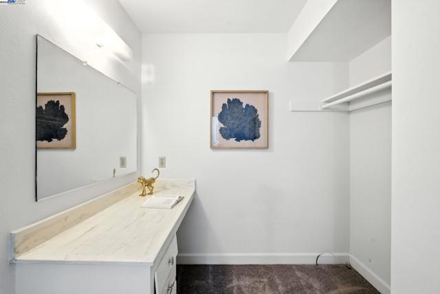 3101 61St Ave, Oakland CA: https://media.crmls.org/mediaz/2d9c7720-23e3-4855-82db-af42ca9974ef.jpg