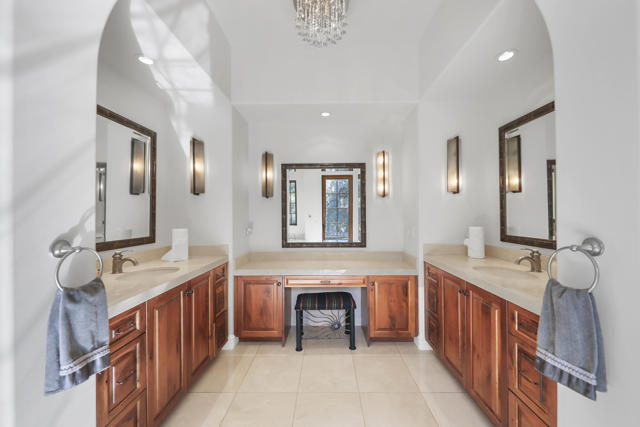 14 Santa Rosa Mountain Lane, Rancho Mirage, CA 92270