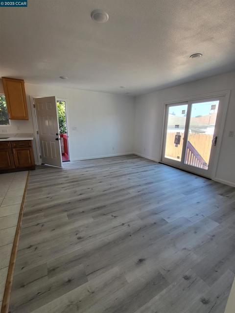 2811 Tulare Ave, Richmond CA: https://media.crmls.org/mediaz/2d9da4d1-6b66-4545-b3c9-d7055bbc46a6.jpg