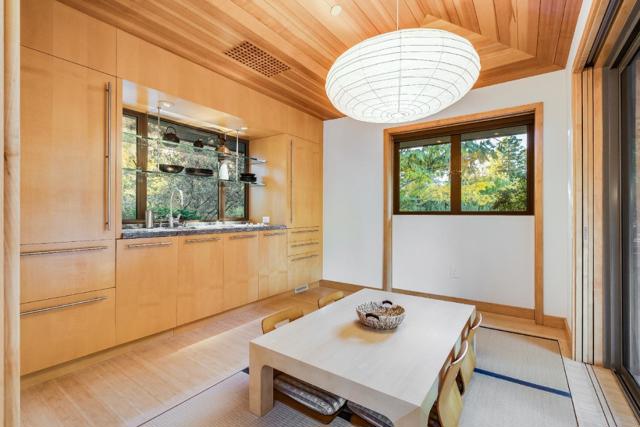26140 Rancho Manuella Lane, Los Altos Hills CA: https://media.crmls.org/mediaz/2d9dd468-2120-4b58-8ac7-21d889839fa6.jpg