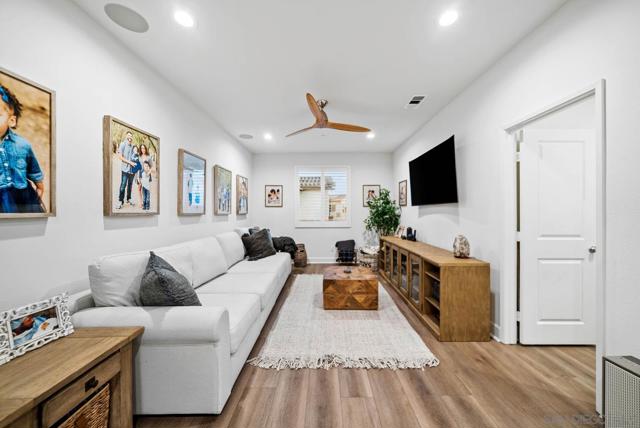 1715 Paterna Dr., Chula Vista CA: https://media.crmls.org/mediaz/2d9fb188-2a14-46cc-81ca-43dcd0be5566.jpg