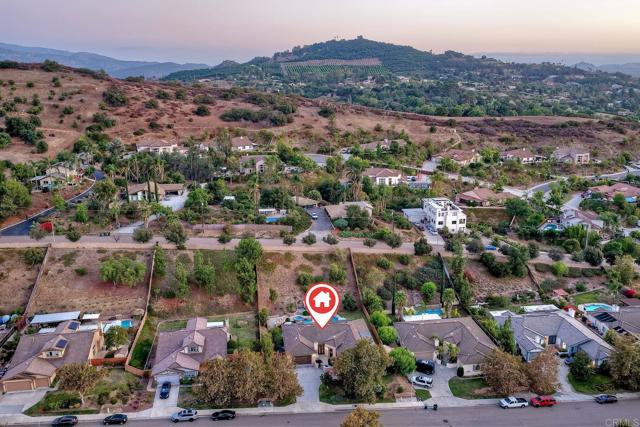 3225 Hidden Estate Lane, Escondido CA: https://media.crmls.org/mediaz/2da07d8e-b8de-4cfe-b03c-13048d9630ae.jpg