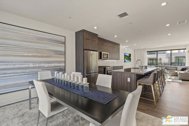 906 Cameron Center Drive, Palm Springs CA: https://media.crmls.org/mediaz/2da0d5d8-508a-4265-bdd7-e680aa2b1da5.jpg