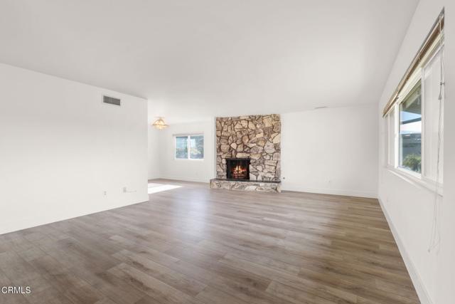 Detail Gallery Image 14 of 56 For 1020 via Cielito, Ventura,  CA 93003 - 4 Beds | 3 Baths