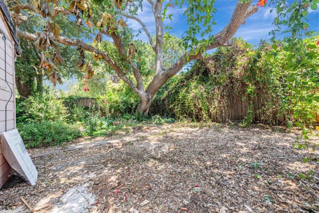 1036 Almanor Avenue, Menlo Park CA: https://media.crmls.org/mediaz/2da28dc1-7927-4ec4-9bfe-0d76e7d35253.jpg