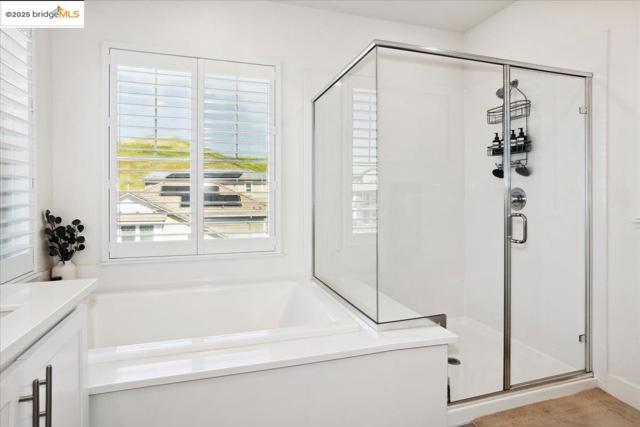 2712 Via Vicenza, San Ramon CA: https://media.crmls.org/mediaz/2da2be43-93ef-4529-8446-d1dfc89b9376.jpg