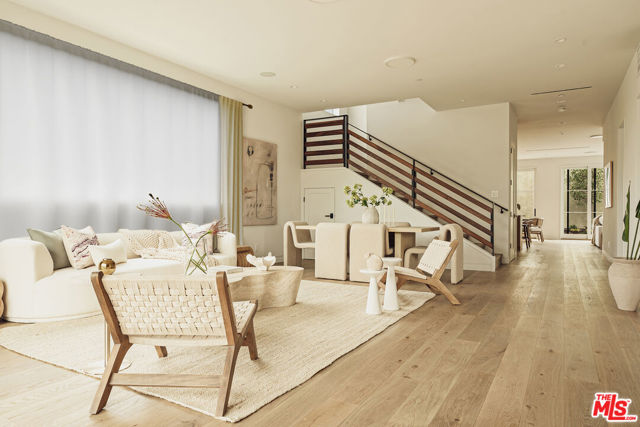 2114 Pier Avenue, Santa Monica CA: https://media.crmls.org/mediaz/2da30fc8-982f-4a68-9a71-7531403722a7.jpg