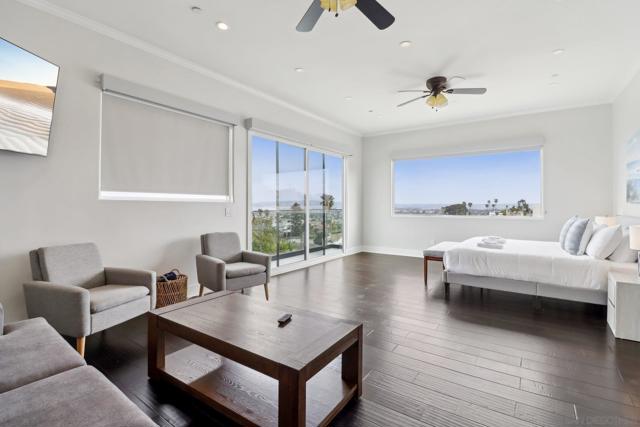 4611 Santa Cruz Ave, San Diego CA: https://media.crmls.org/mediaz/2da31fd6-7e81-483f-9ad8-9d3470fd7b6a.jpg