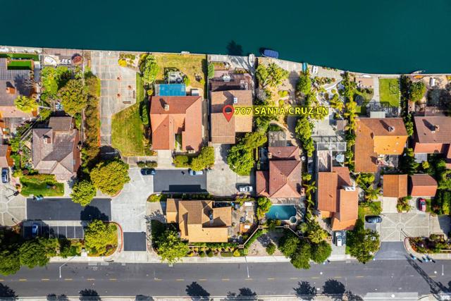 707 Santa Cruz Lane, Foster City CA: https://media.crmls.org/mediaz/2da35c07-71f4-4b70-acb0-48aee0f539ee.jpg