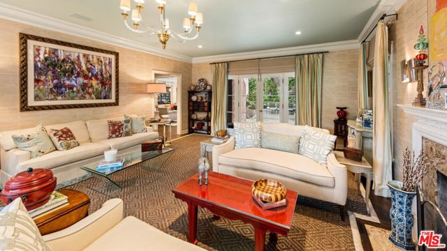 3848 Ethel Avenue, Studio City CA: https://media.crmls.org/mediaz/2da48d4a-df2b-4c10-9410-ab884921a7b2.jpg