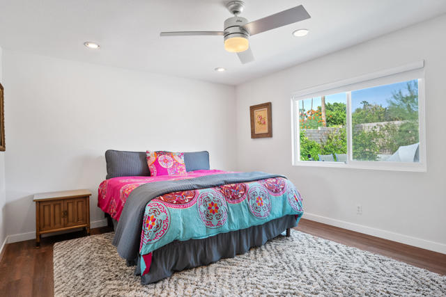 2450 Tamarisk Road, Palm Springs CA: https://media.crmls.org/mediaz/2da51933-5837-432c-8392-7ff857d9081a.jpg