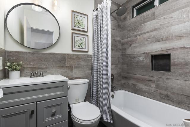 1167 Peutz Valley Rd, Alpine CA: https://media.crmls.org/mediaz/2da565fc-681f-45f4-8e06-6d06ce434f3b.jpg