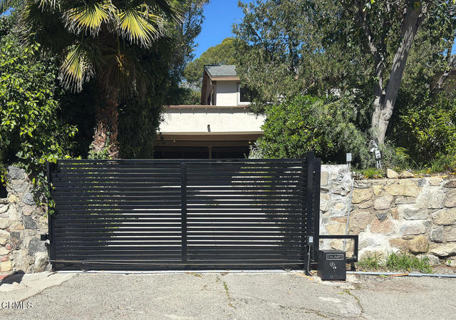 Detail Gallery Image 3 of 46 For 2345 Orange Cove Ave, La Crescenta,  CA 91214 - 5 Beds | 4/1 Baths