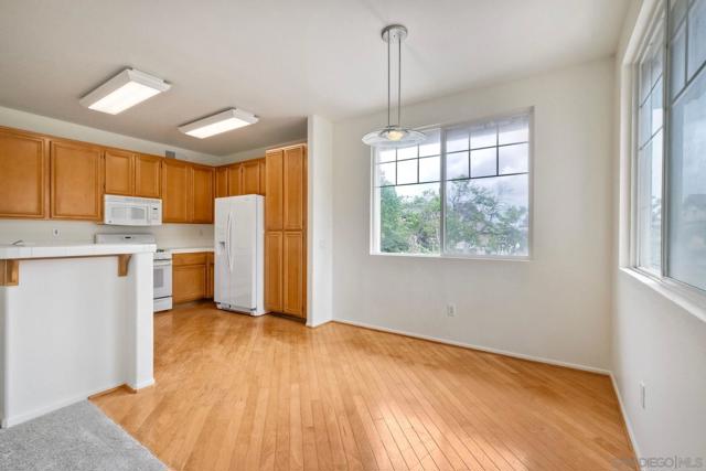 9633 West Canyon Terrace, San Diego CA: https://media.crmls.org/mediaz/2da61a69-4233-4986-83da-a15d8cfdb3cc.jpg