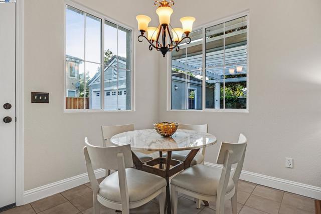 6424 Altamar Cir., Livermore CA: https://media.crmls.org/mediaz/2da677ca-316c-4472-a04f-ca6fdacea669.jpg
