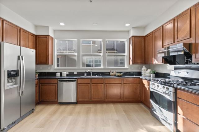 2192 Beech Circle, San Jose CA: https://media.crmls.org/mediaz/2da6b519-622b-4313-9879-487b9512313f.jpg