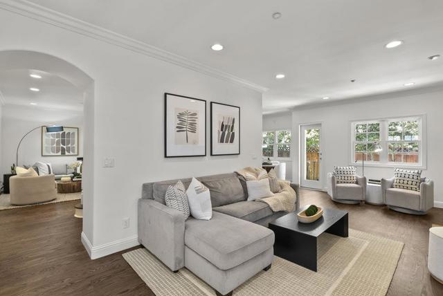 1246 Hoover Street, Menlo Park CA: https://media.crmls.org/mediaz/2da79d3c-7c6d-4d0b-99ad-e6fdf89c4b0f.jpg