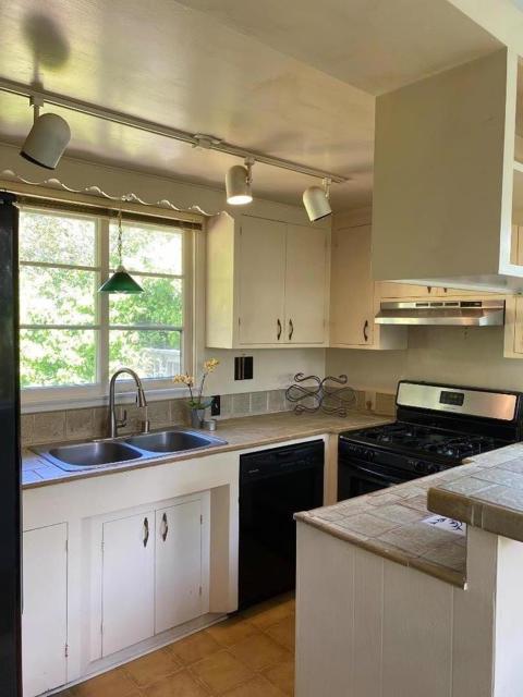 0 8th Avenue, Carmel CA: https://media.crmls.org/mediaz/2da7eb20-23a9-47be-983e-085c970fc806.jpg